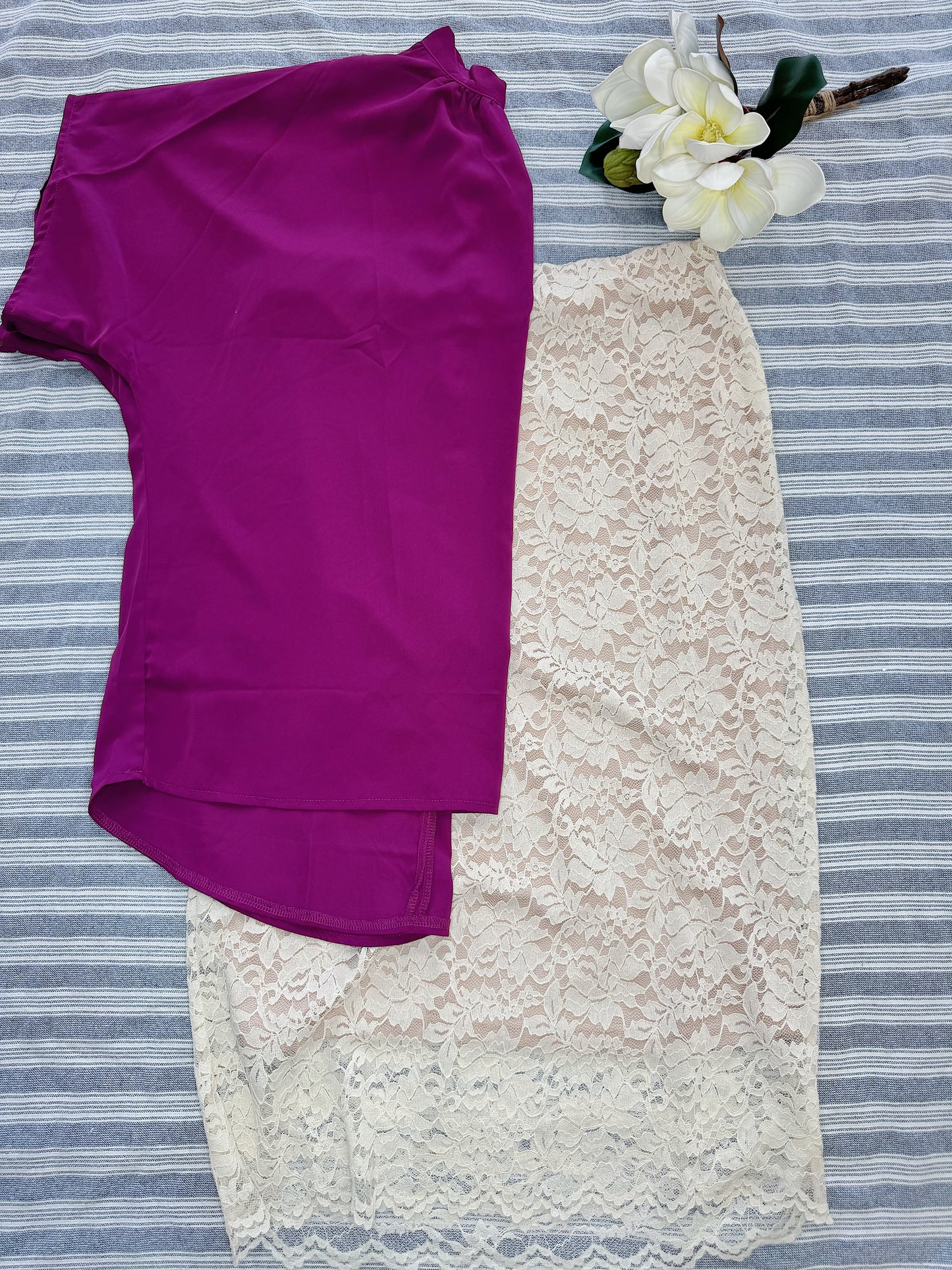 Lace midi skirt