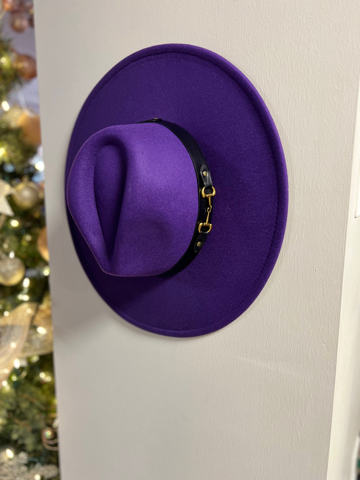 Hat w/Buckle
