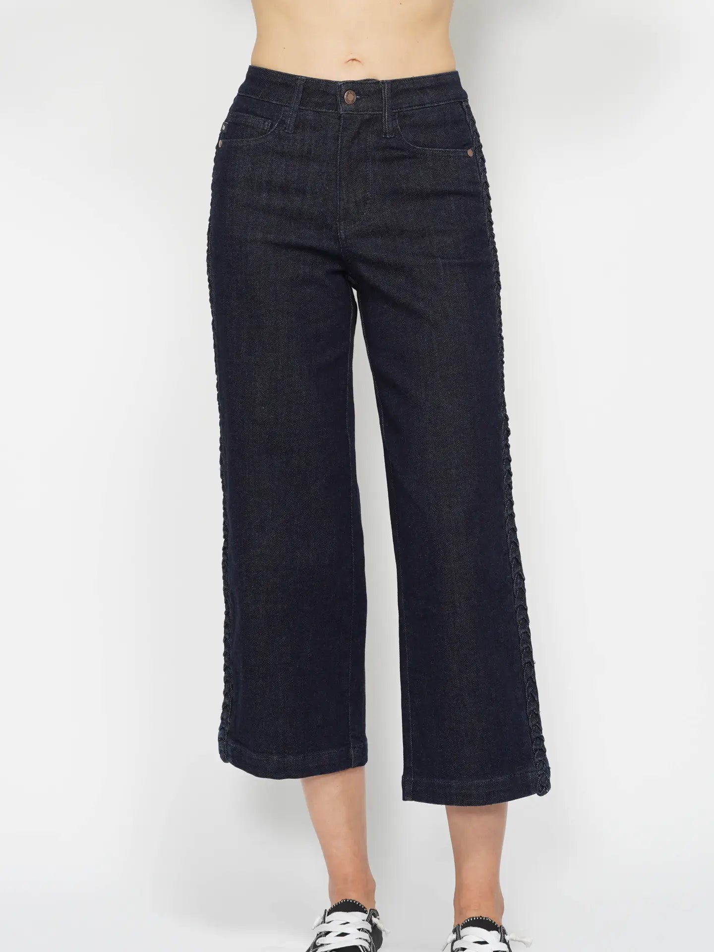 Seam Braid Cropped Wide Jeans