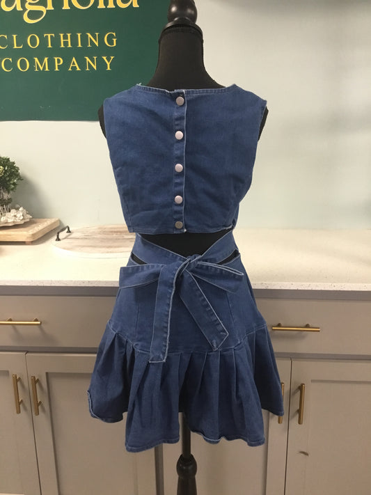 sleeveless pleated denim dress