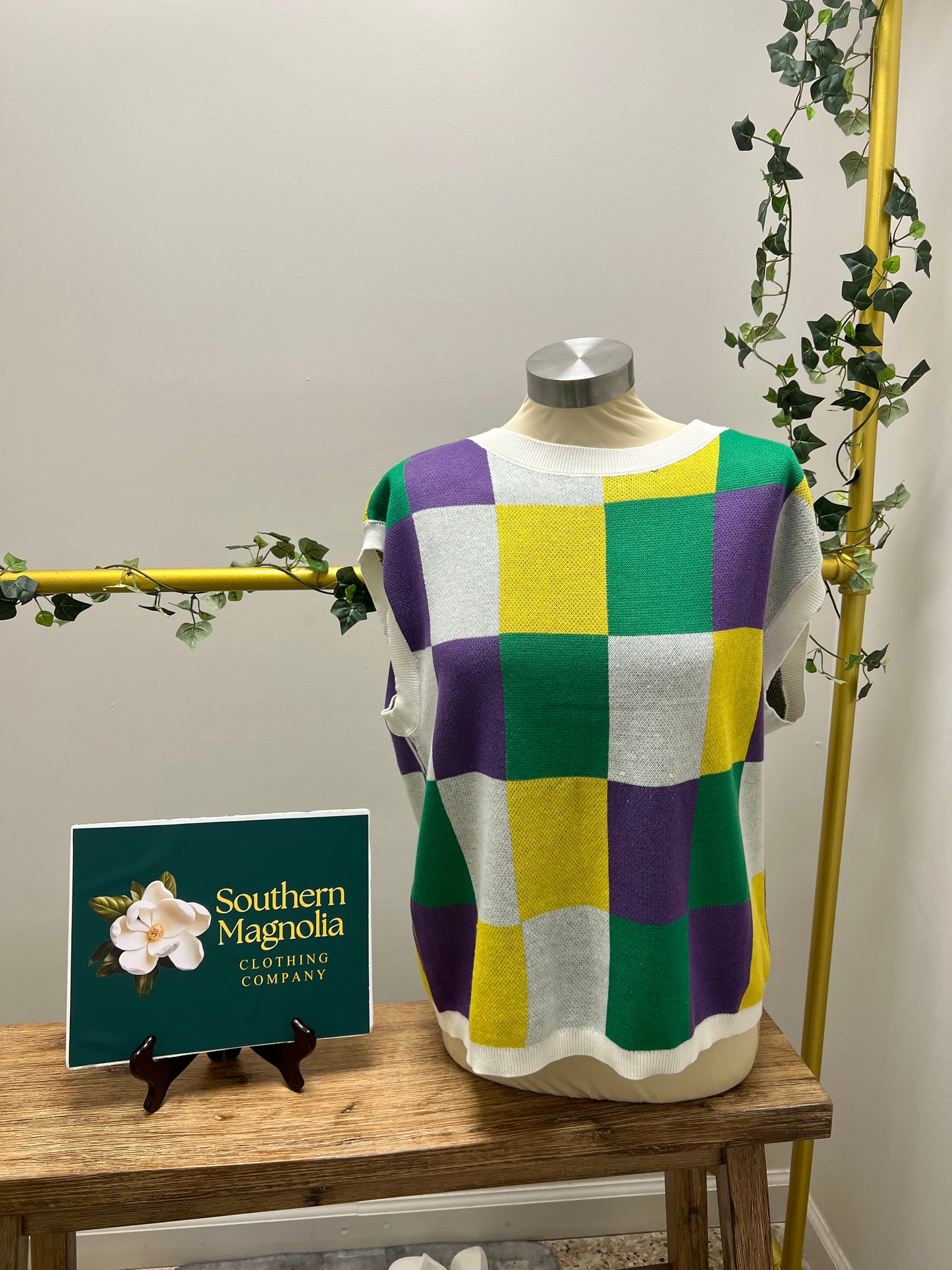 Mardi Gras Checker Pattern Sleevless Sweater