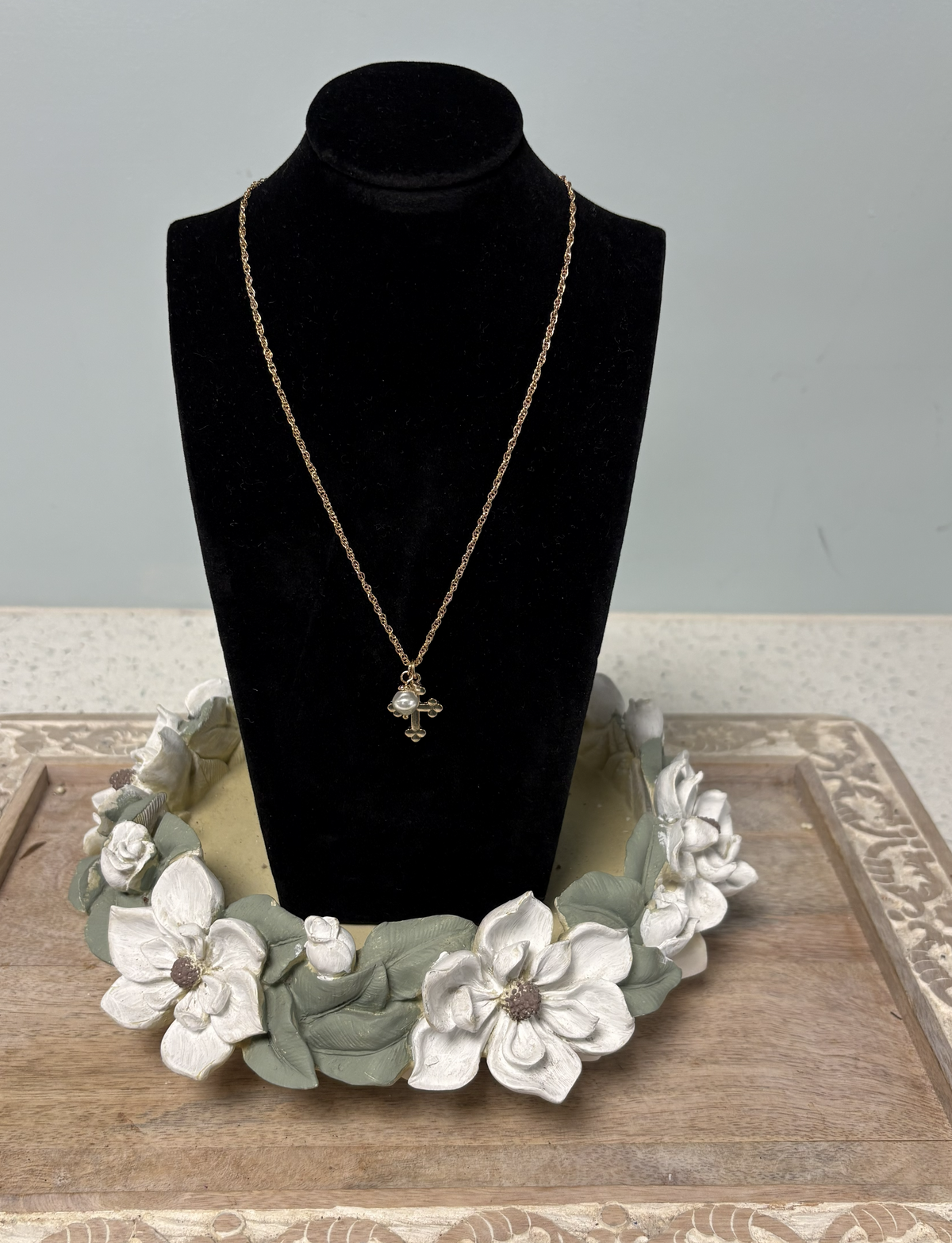 Gold Cross and Pearl Pendant Necklace "18 + 3"