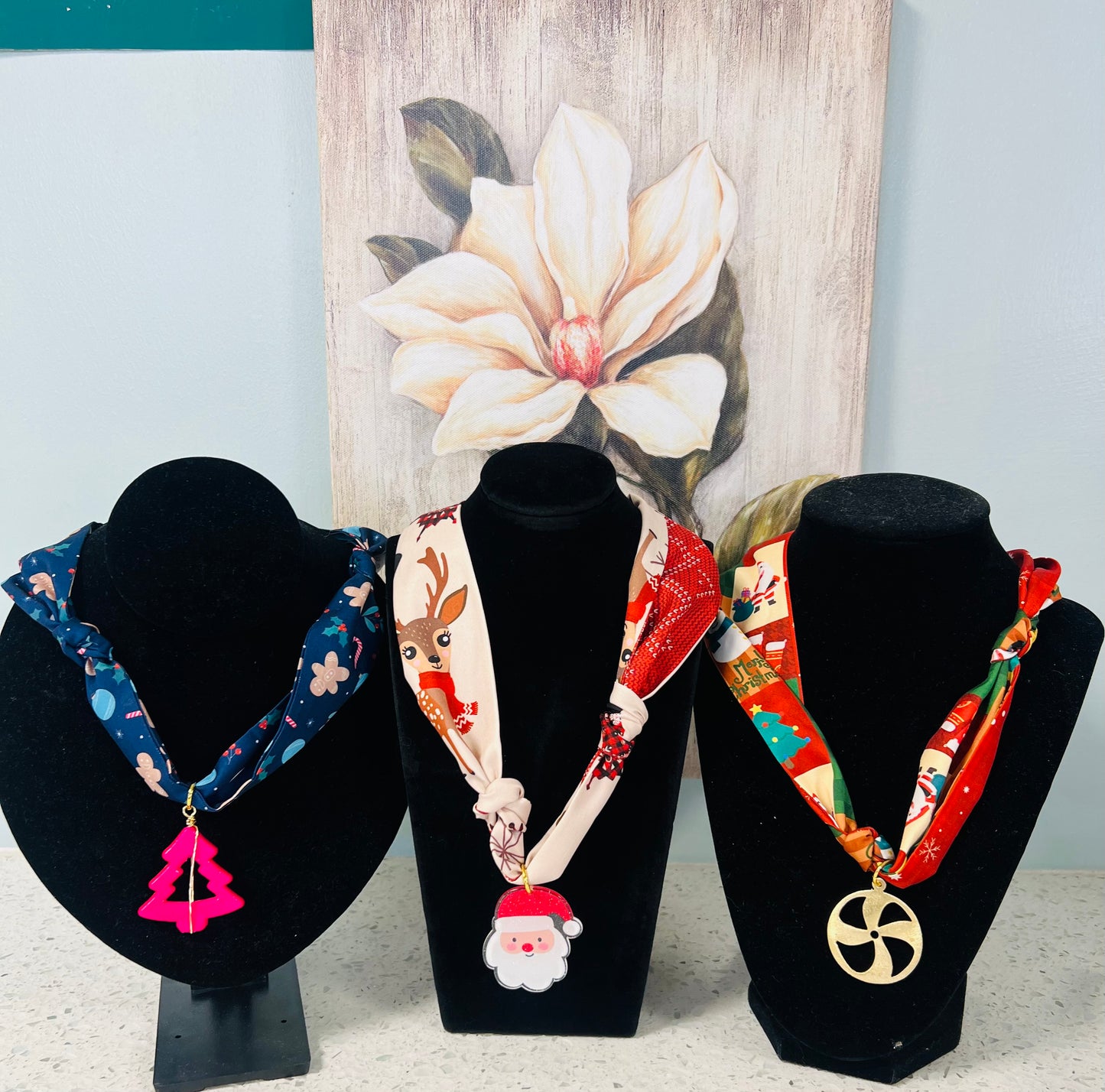 Trendy Christmas Scarf Charm Necklace